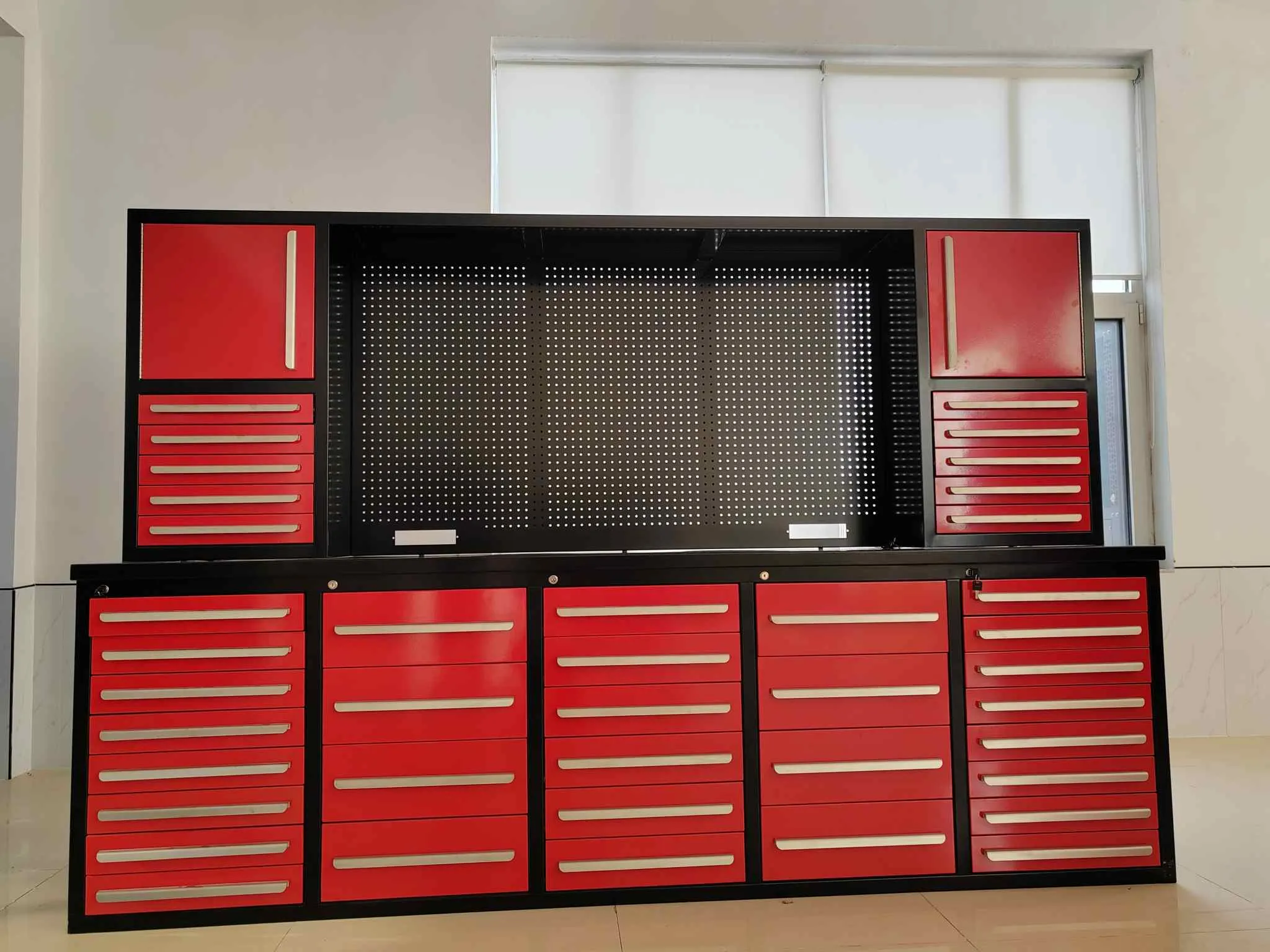 लाल कार्यक्षेत्र